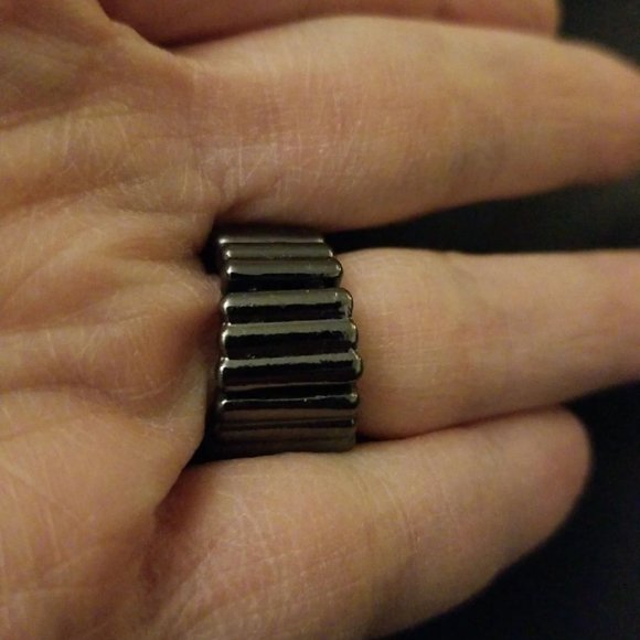 Ring - Picture 3 of 5